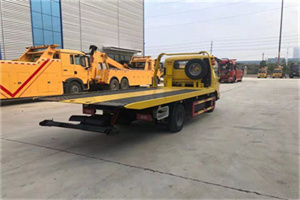 爱民非事故拖车