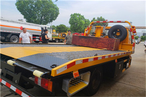 爱民附近拖车电话号码服务